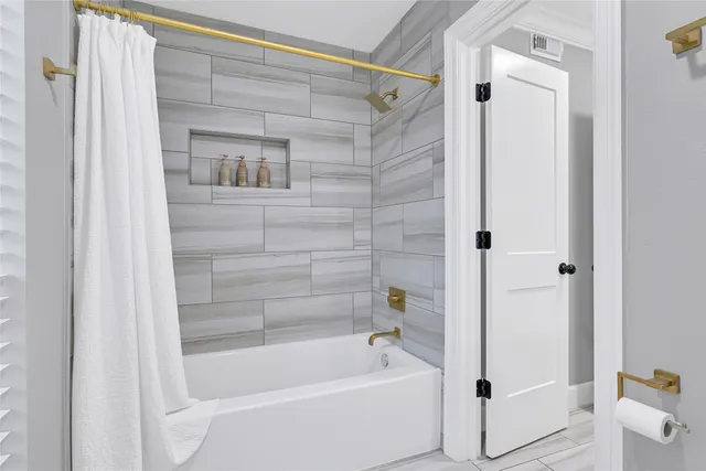 $1,220,000 | 5122 Braesheather Drive, Houston, TX 77096