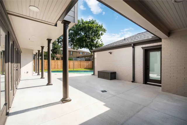 $1,220,000 | 5122 Braesheather Drive, Houston, TX 77096