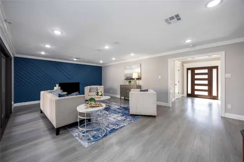 $1,200,000 | 5122 Braesheather Drive, Houston, TX 77096