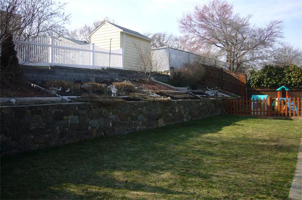 12 Lockwood Road Lynn, MA 01904 - Photo 12 of 13 Gallery Image 12