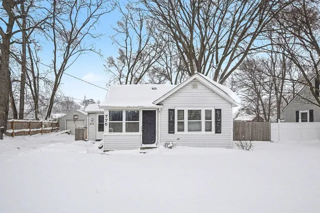 $253,900 | 775 East 8th Street, Holland, MI 49423