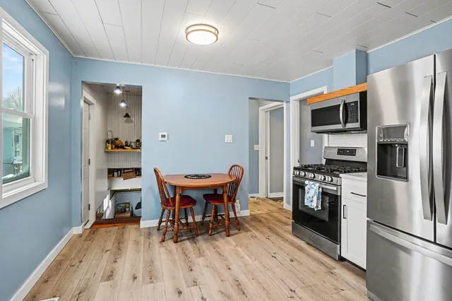 $253,900 | 775 East 8th Street, Holland, MI 49423