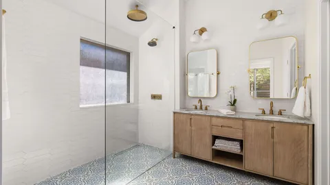 $747,500 | 6420 Antigo Lane, Austin, TX 78739