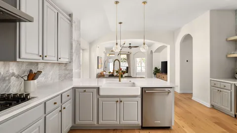 $747,500 | 6420 Antigo Lane, Austin, TX 78739