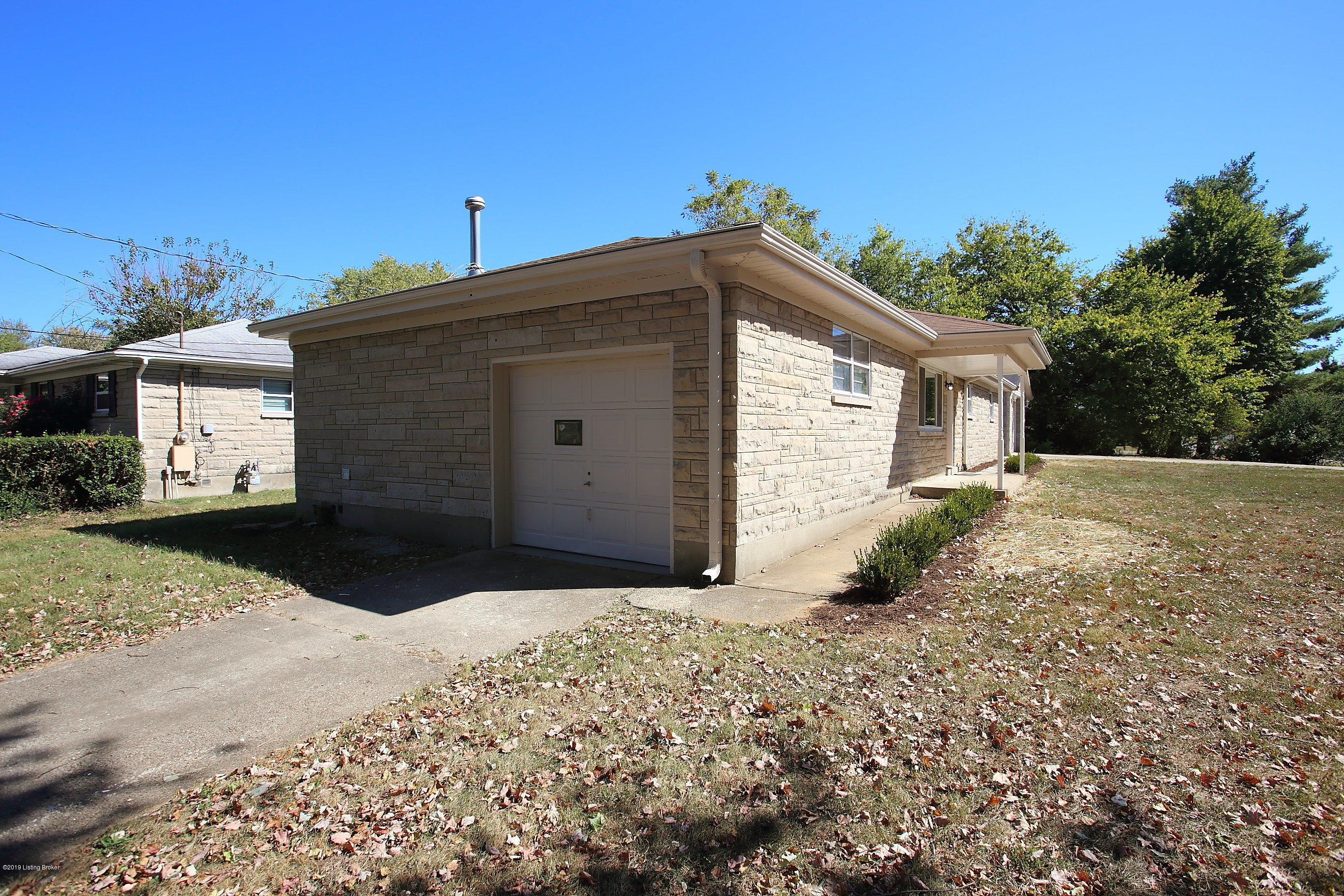 3801 Atlas Road Louisville, KY 40229 - Photo 34 of 35 Side View