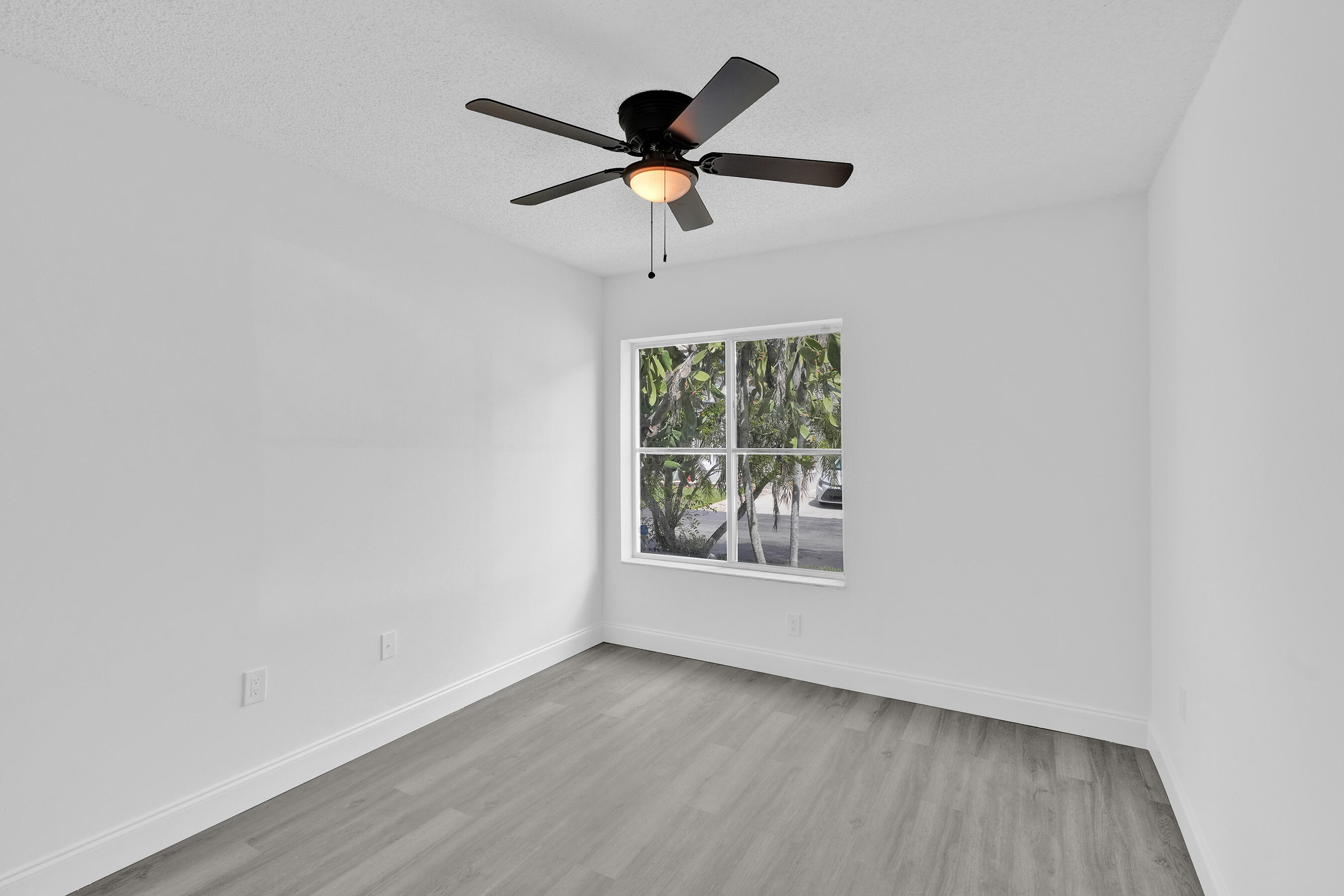 16440 Southwest 96th Terrace Miami, FL 33196 - Photo 12 of 22 DSC06917