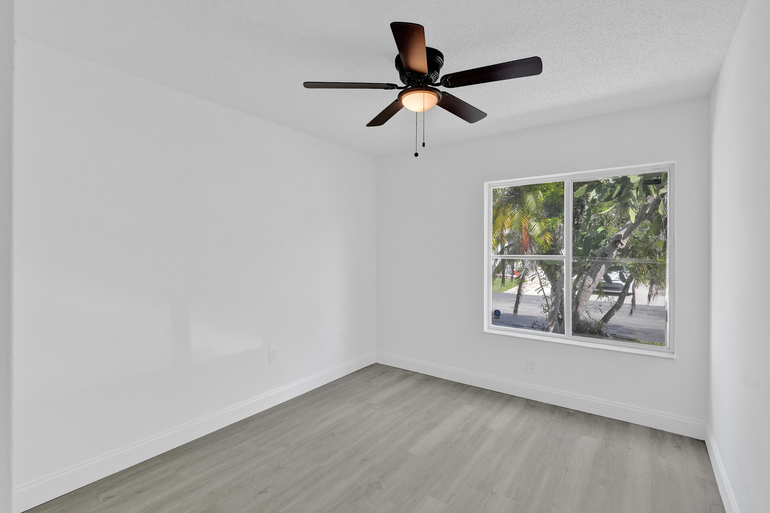 16440 Southwest 96th Terrace Miami, FL 33196 - Photo 8 of 22 DSC06893