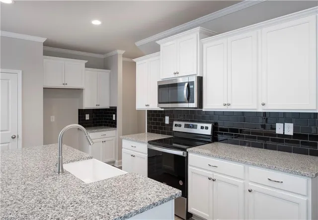 $375,700 | 5522 Leyland Drive, Flowery Branch, GA 30542