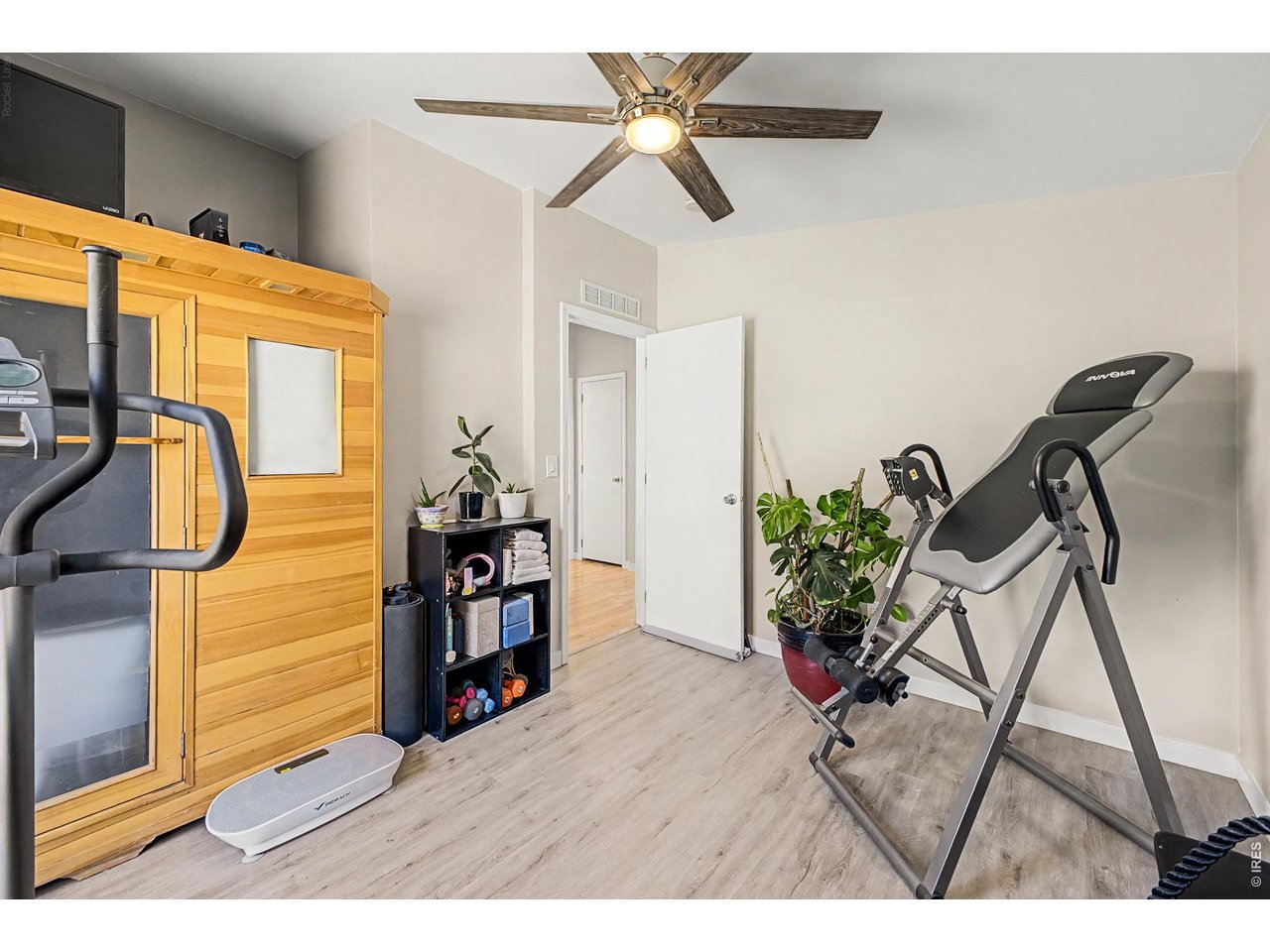 14500 Buckhorn Road Loveland, CO 80538 - Photo 17 of 34 Sauna not included