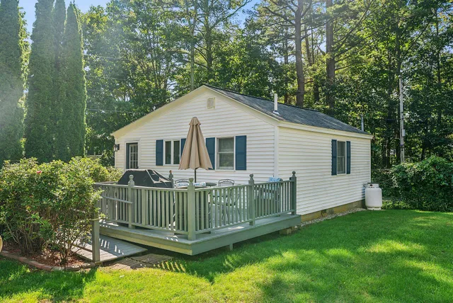 $995,000 | 7 Cappy's Lane, York, ME 03909