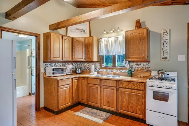 $995,000 | 7 Cappy's Lane, York, ME 03909