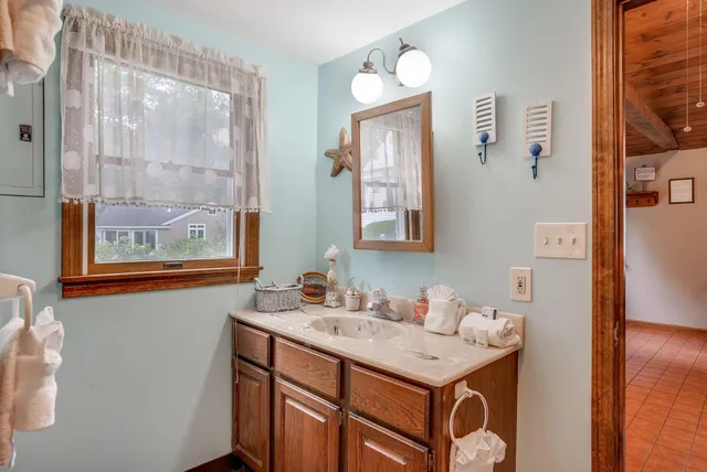 $995,000 | 7 Cappy's Lane, York, ME 03909