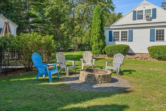 $995,000 | 7 Cappy's Lane, York, ME 03909