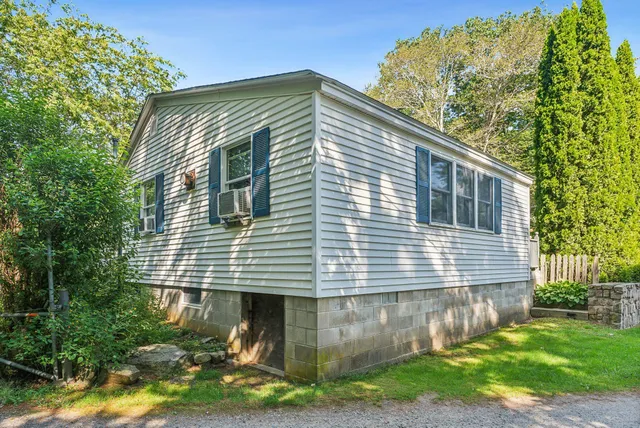 $995,000 | 7 Cappy's Lane, York, ME 03909