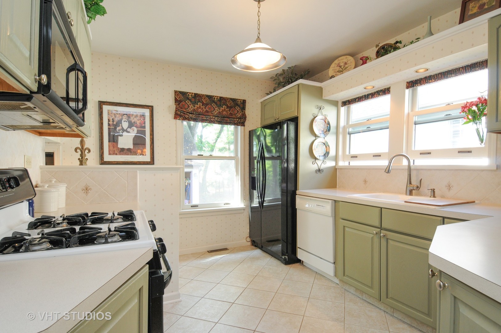 347 South Sleight Street Naperville, IL 60540 - Photo 6 of 17