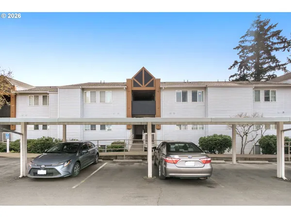 $309,900 | 10660 Southwest Davies Road, Unit 40, Beaverton, OR 97008