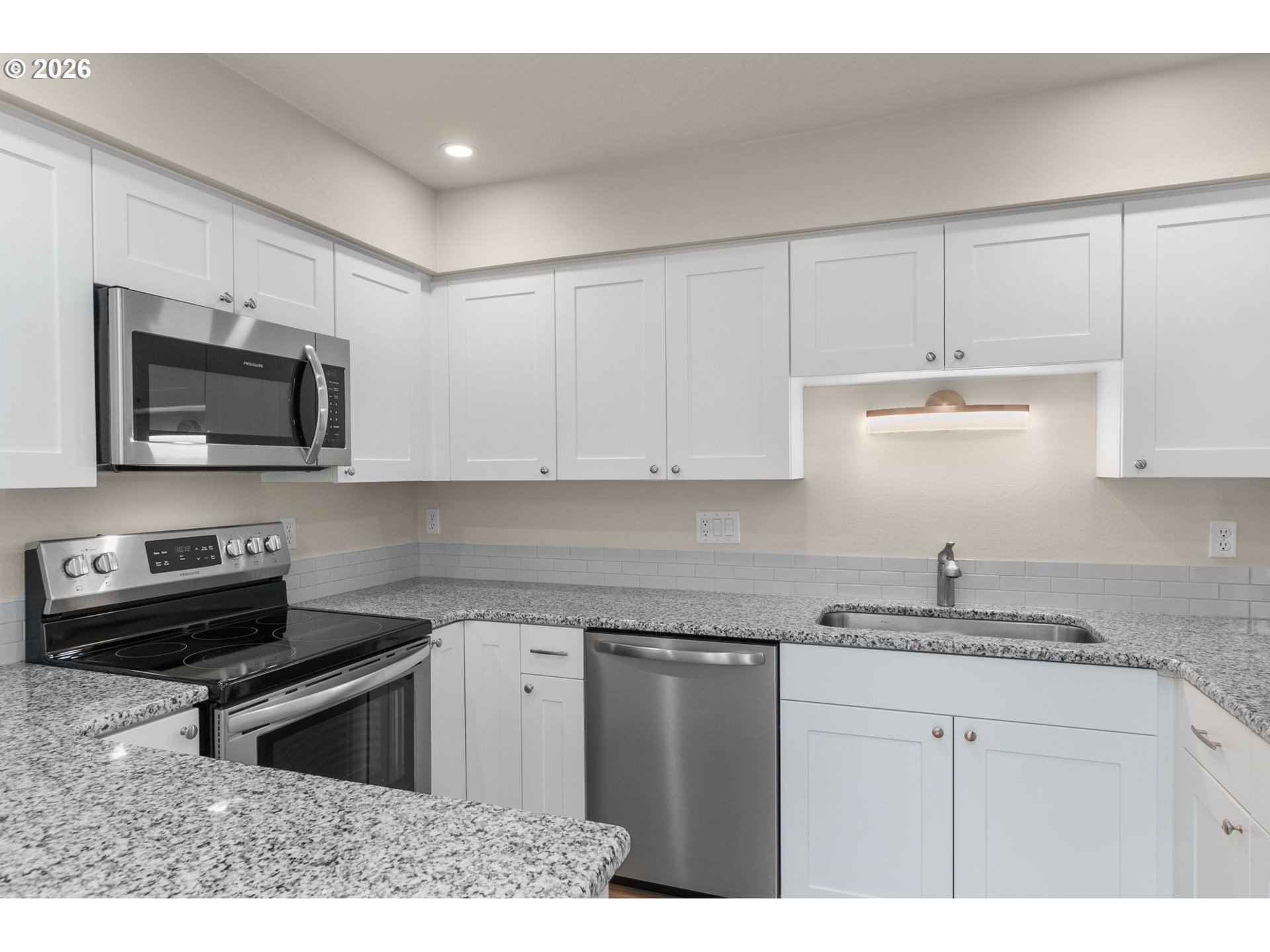 10660 Southwest Davies Road, Unit 40 Beaverton, OR 97008 - Photo 19 of 45