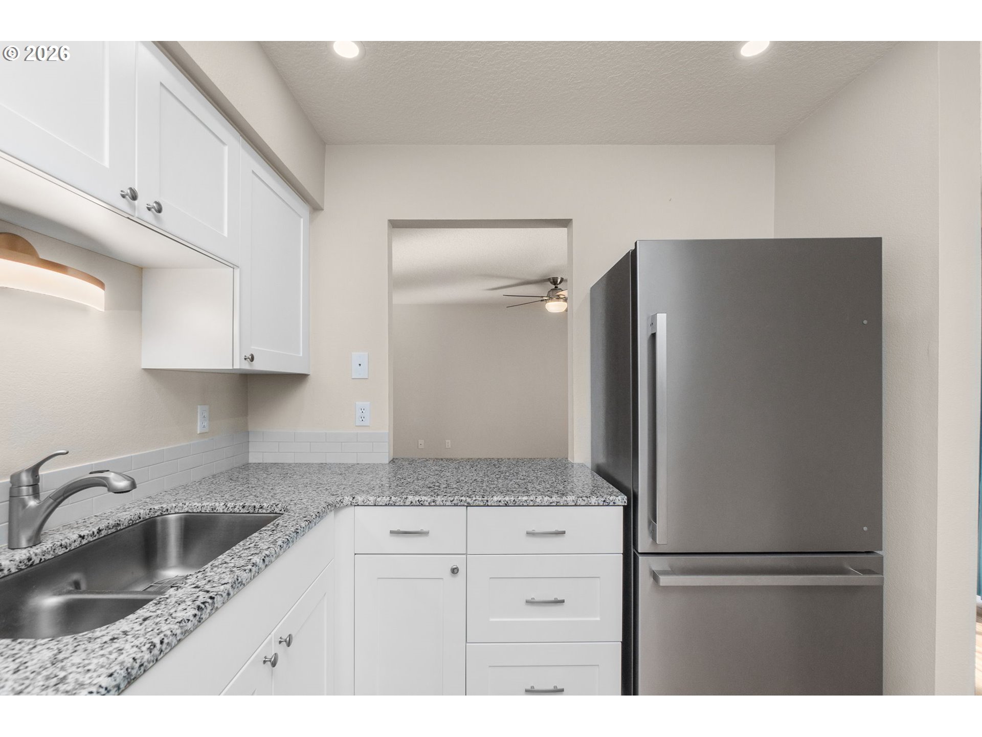 10660 Southwest Davies Road, Unit 40 Beaverton, OR 97008 - Photo 20 of 45