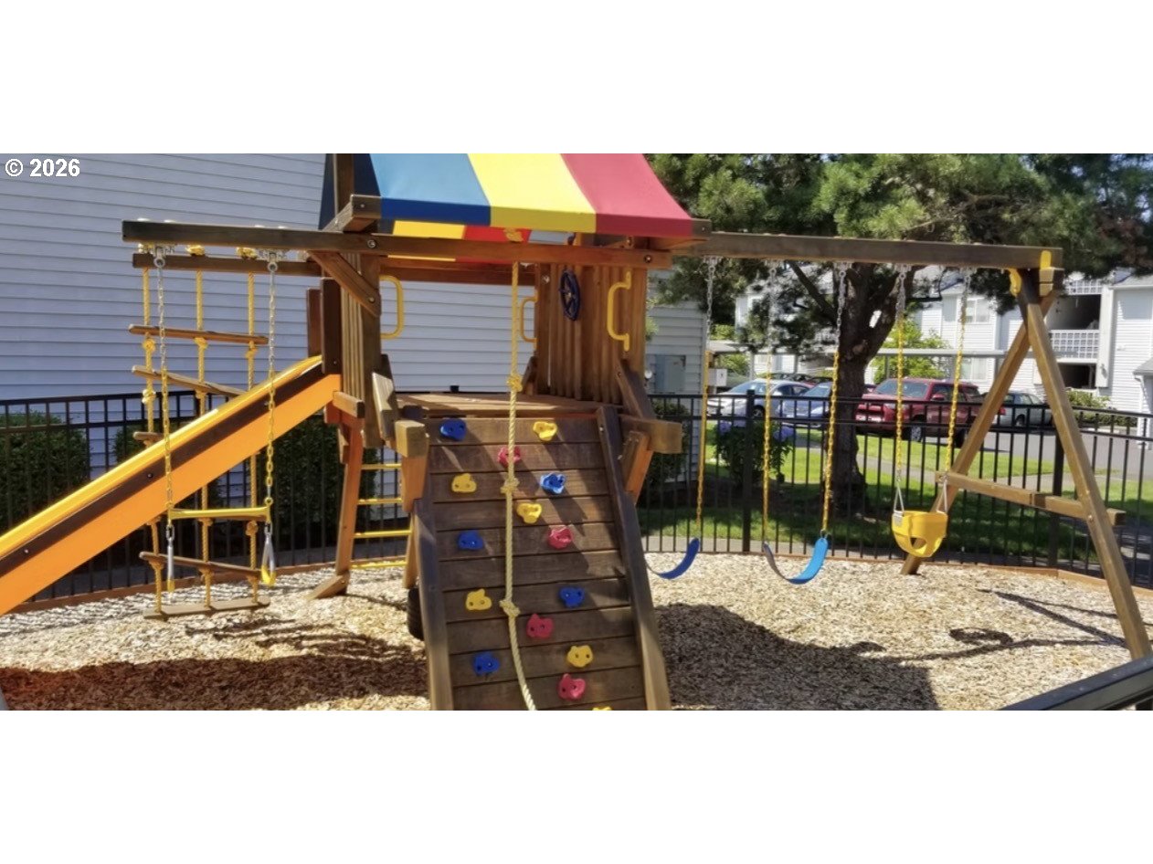 10660 Southwest Davies Road, Unit 40 Beaverton, OR 97008 - Photo 45 of 45 Community Playground
