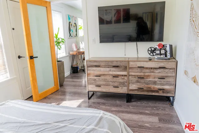 a view of a utility room