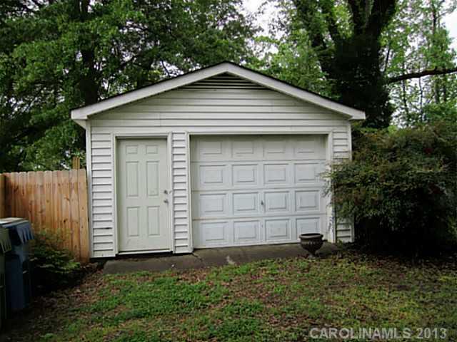 200 Tuckaseege Road Mount Holly, NC 28120 - Photo 4 of 16 Gallery Image 4