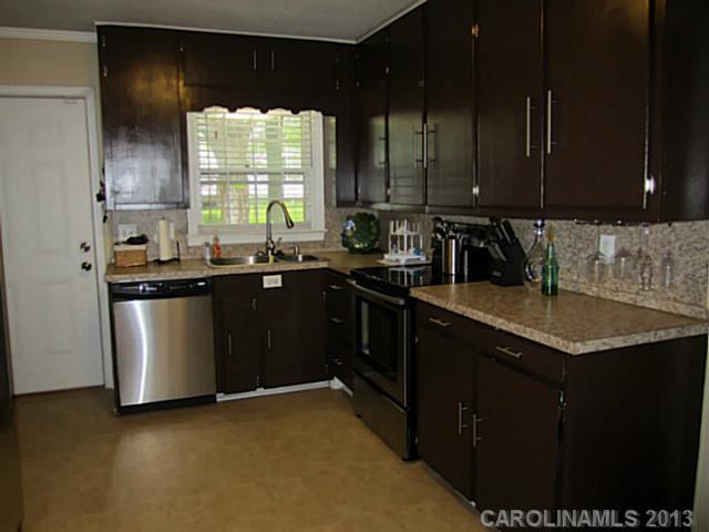 200 Tuckaseege Road Mount Holly, NC 28120 - Photo 5 of 16 Gallery Image 5