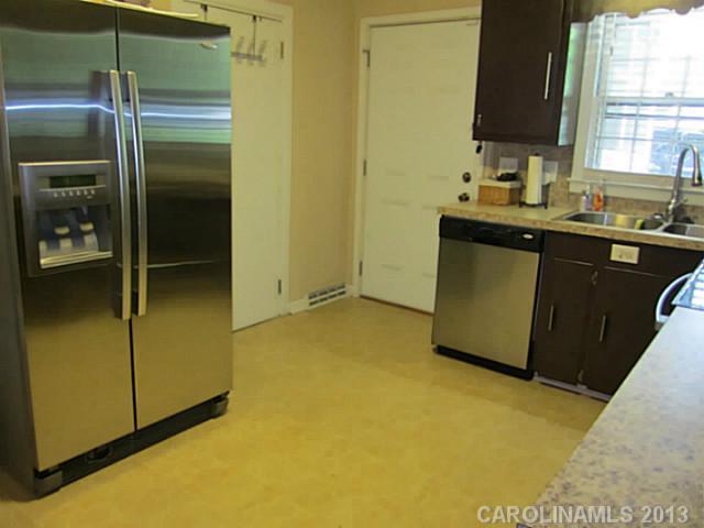 200 Tuckaseege Road Mount Holly, NC 28120 - Photo 6 of 16 Gallery Image 6