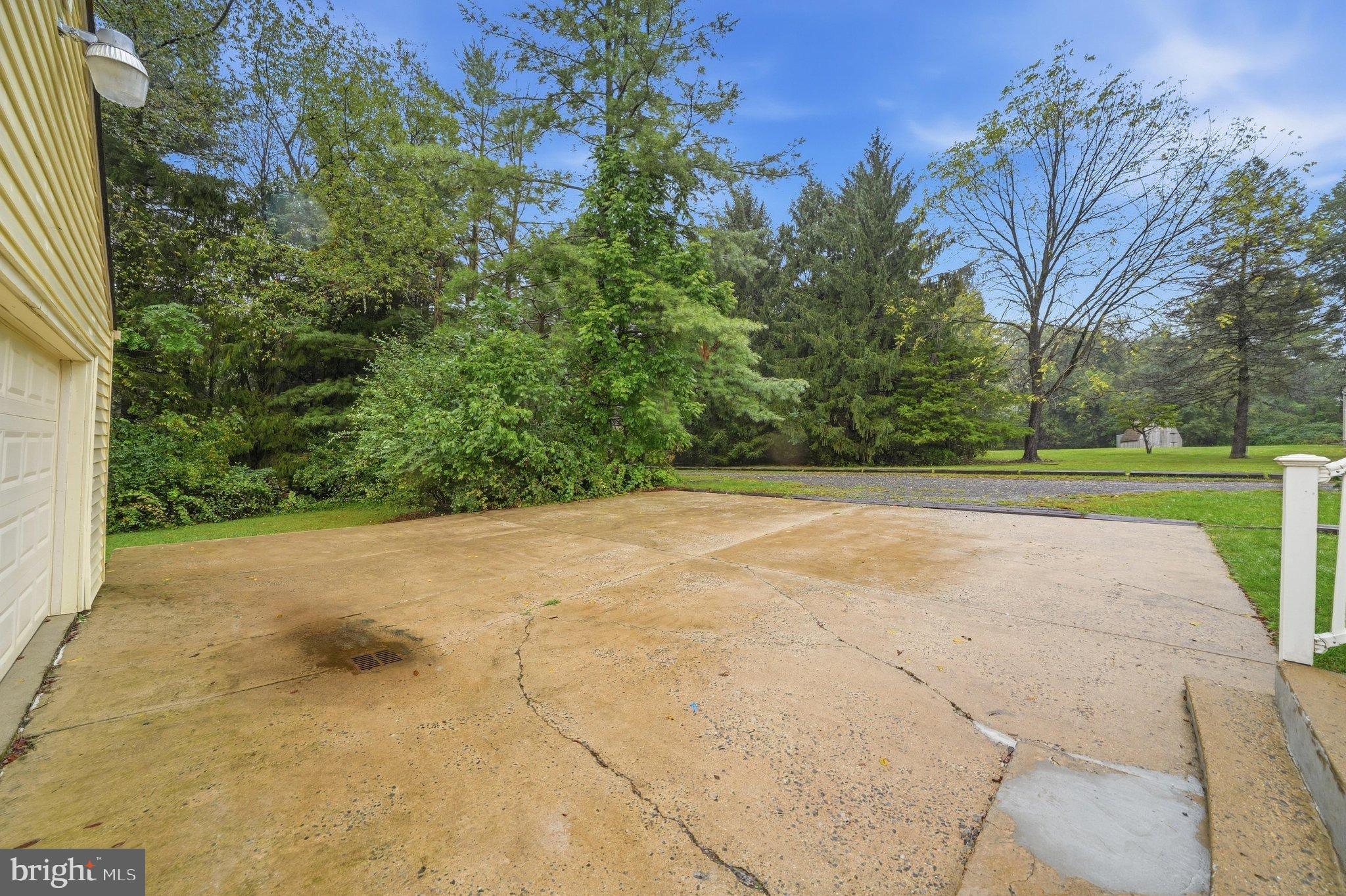 1052 Ridge Road Mount Airy, MD 21771 - Photo 50 of 62 Ample parking in driveway