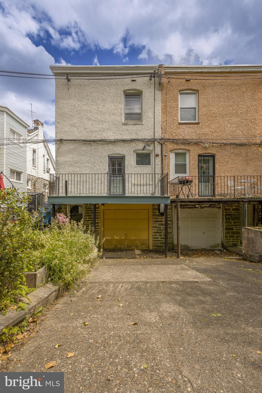 907 East Rittenhouse Street Philadelphia, PA 19138 - Photo 24 of 27 back deck and garage
