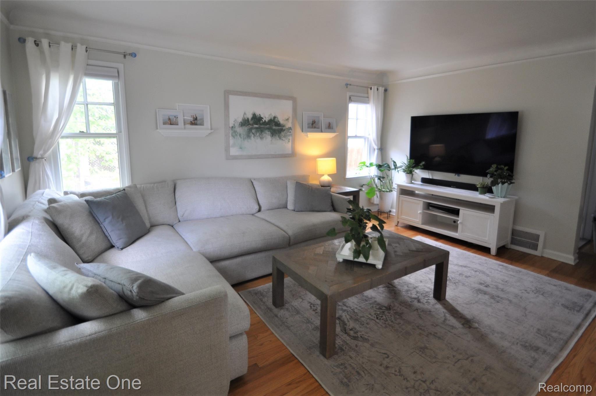 1891 Stanford Road Berkley, MI 48072 - Photo 8 of 39 8.JPG