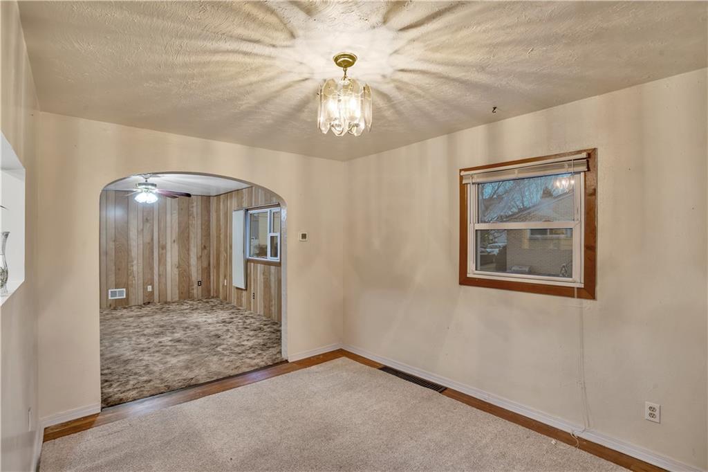 520 6th Avenue Carnegie, PA 15106 - Photo 12 of 25 en view interior of the house