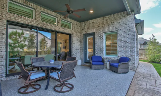 a view of a backyard of the house