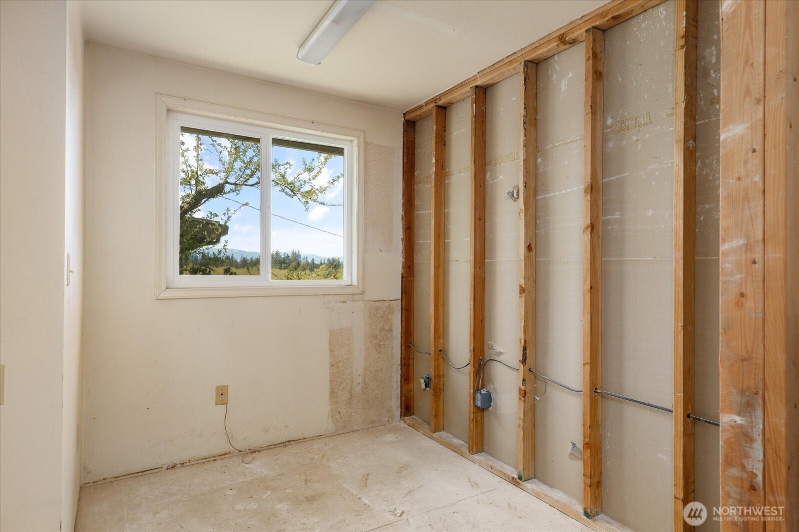 5443 Pleasant View Lane Freeland, WA 98249 - Photo 20 of 40