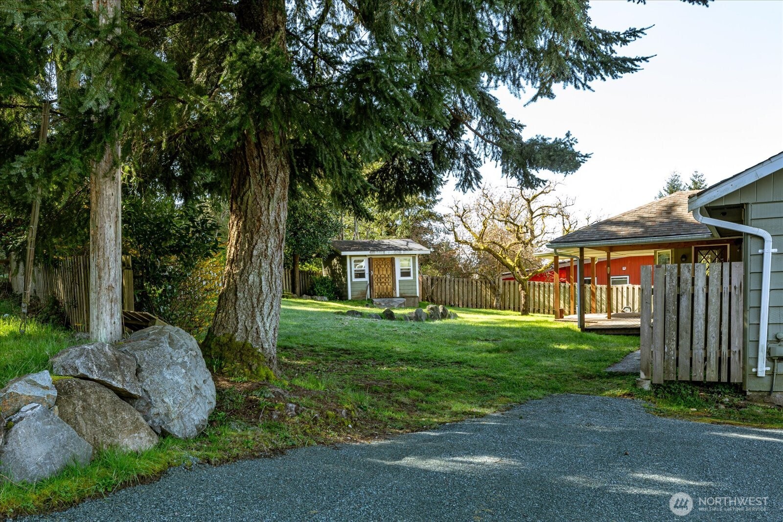 5443 Pleasant View Lane Freeland, WA 98249 - Photo 34 of 40