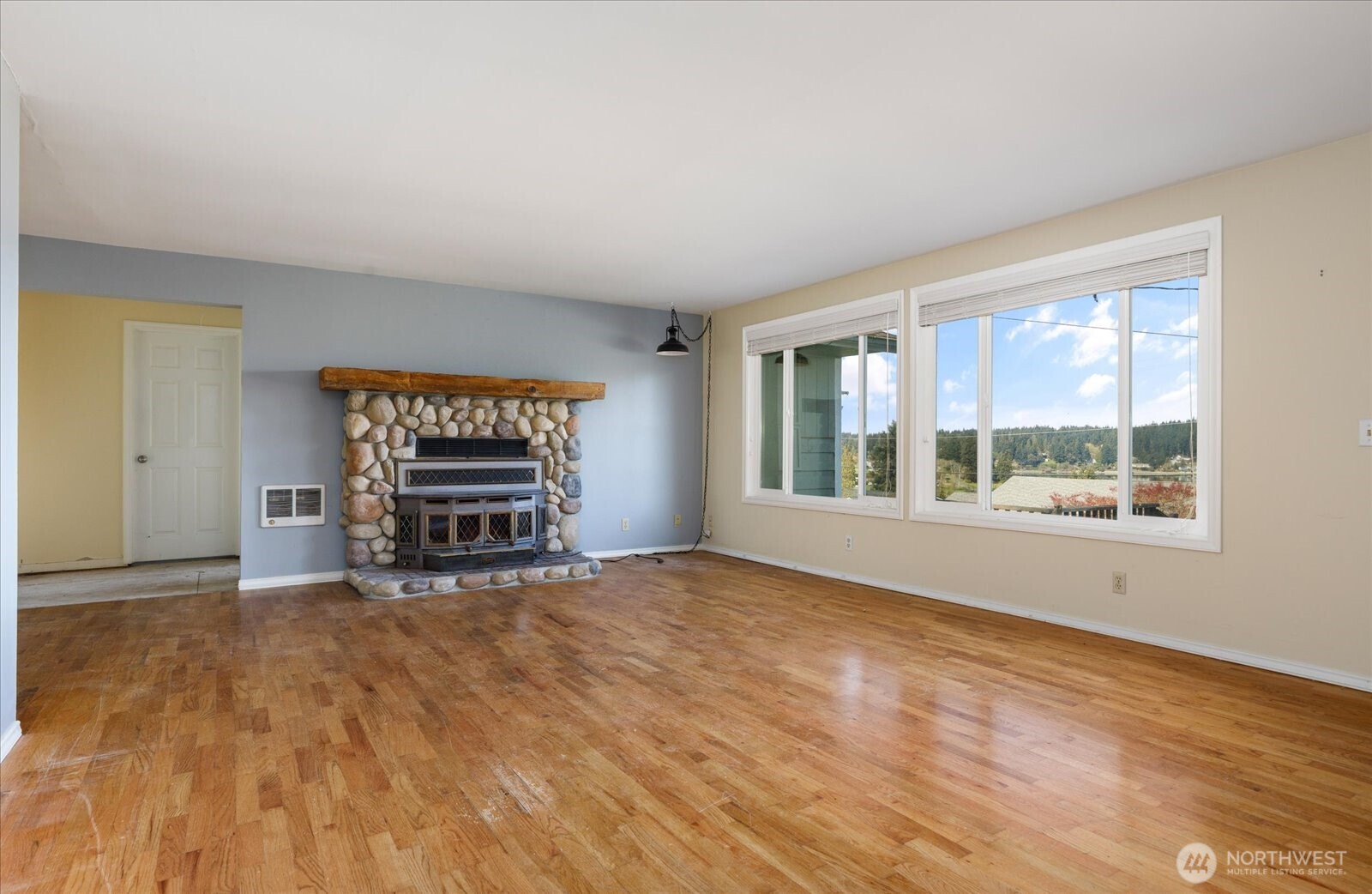 5443 Pleasant View Lane Freeland, WA 98249 - Photo 6 of 40