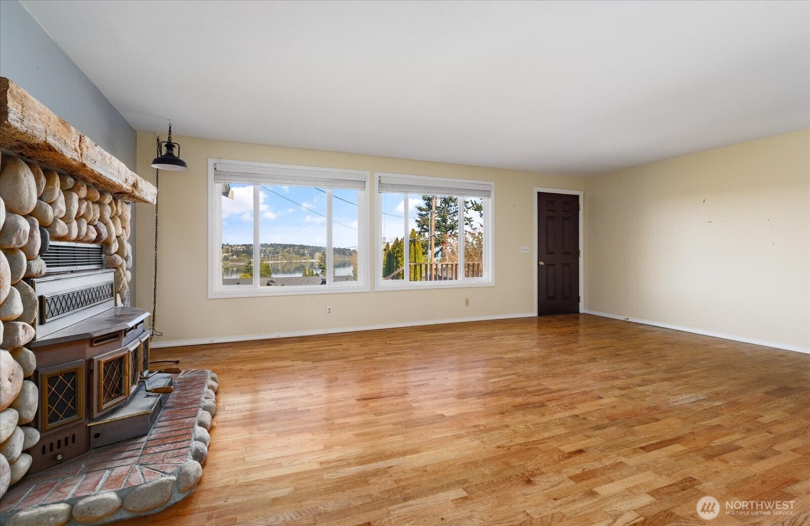 5443 Pleasant View Lane Freeland, WA 98249 - Photo 8 of 40