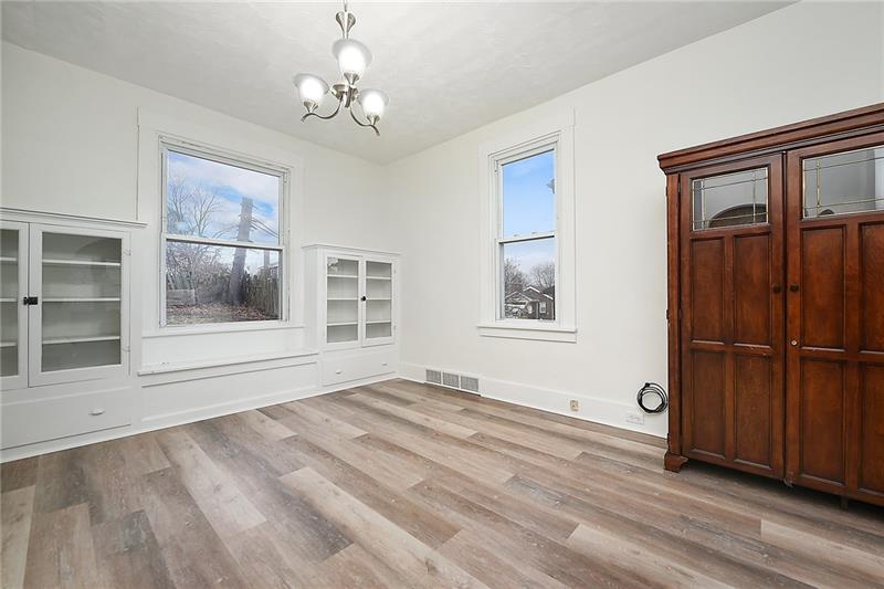 474 Pennsylvania Avenue Rochester, PA 15074 - Photo 8 of 25 Gallery Image 8