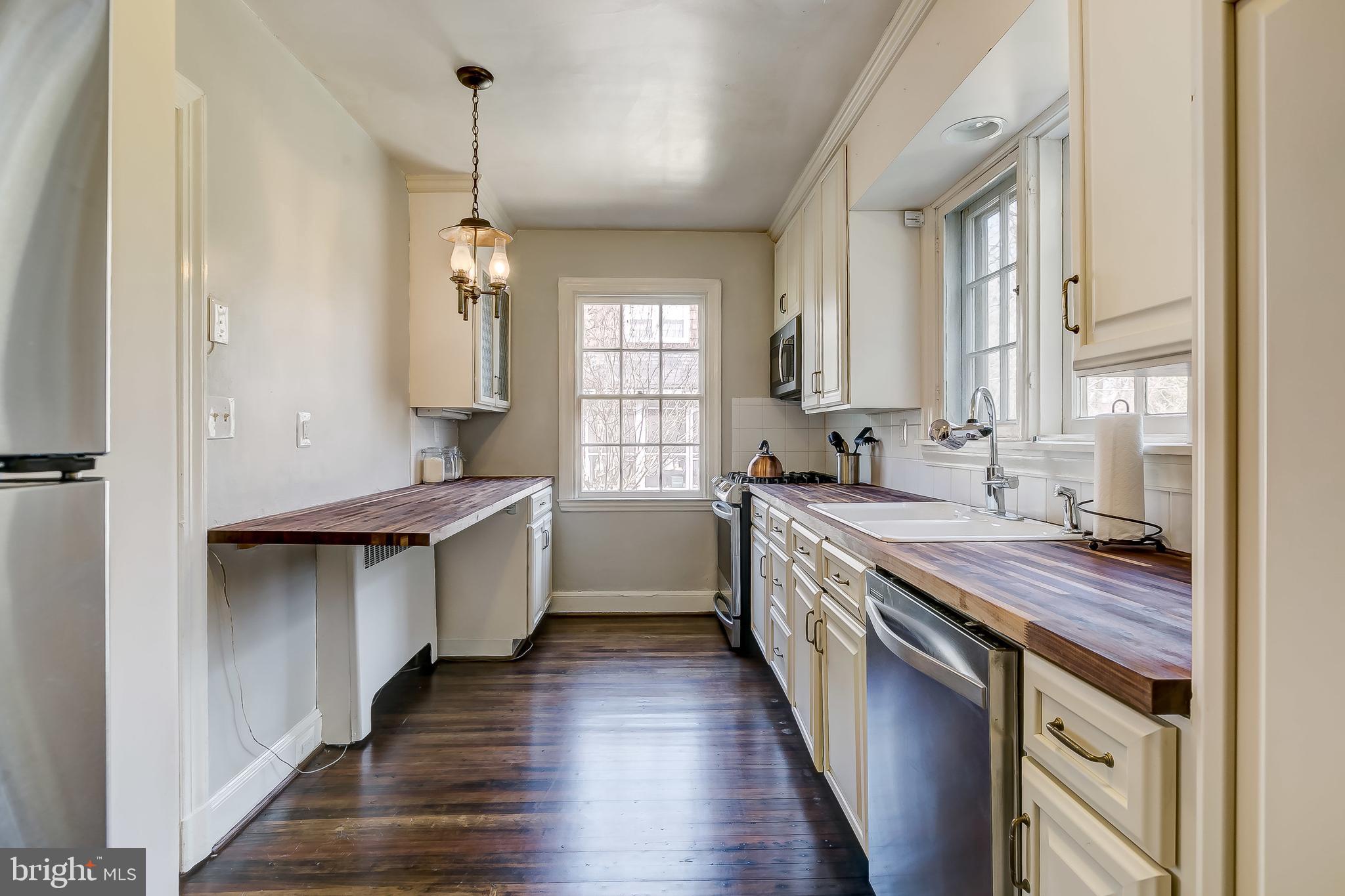 505 Nottingham Road Baltimore, MD 21229 - Photo 12 of 36 Gallery Image 12