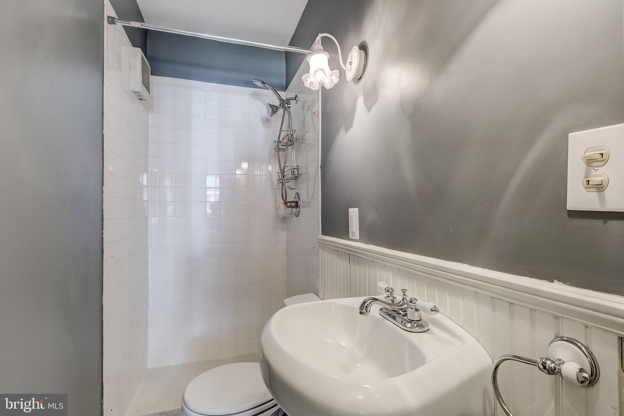 505 Nottingham Road Baltimore, MD 21229 - Photo 16 of 36 Gallery Image 16