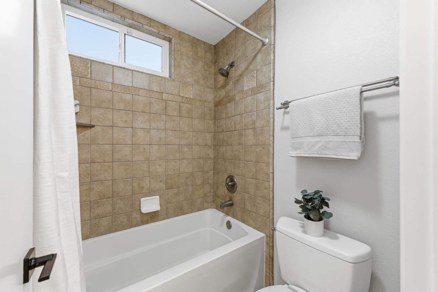 905 West Middlefield Road, Unit 971 Mountain View, CA 94043 - Photo 18 of 29