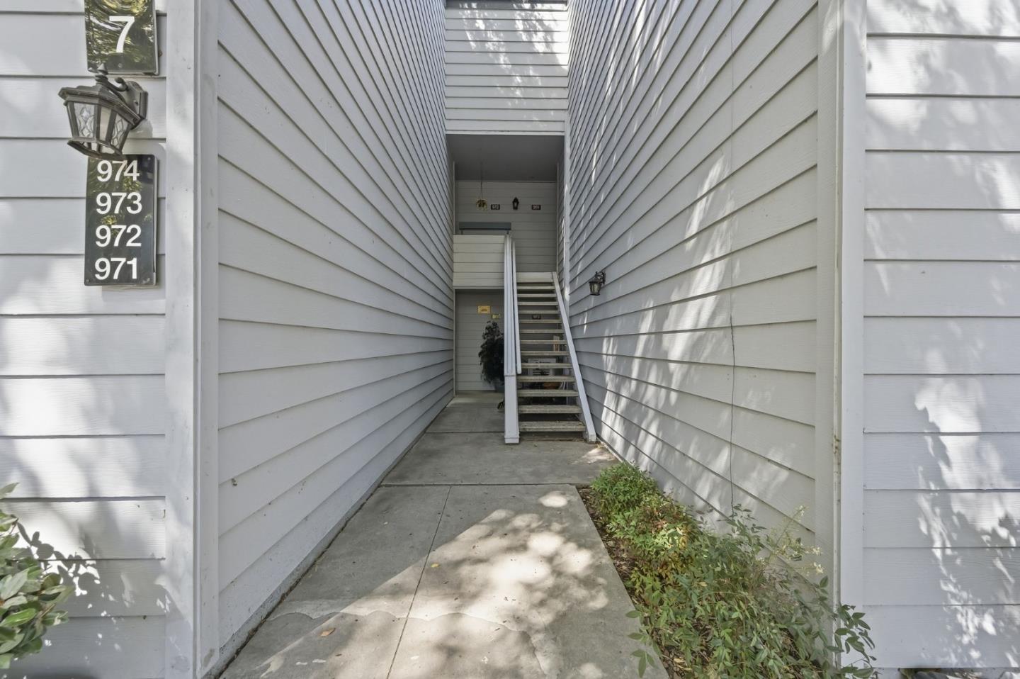 905 West Middlefield Road, Unit 971 Mountain View, CA 94043 - Photo 23 of 29