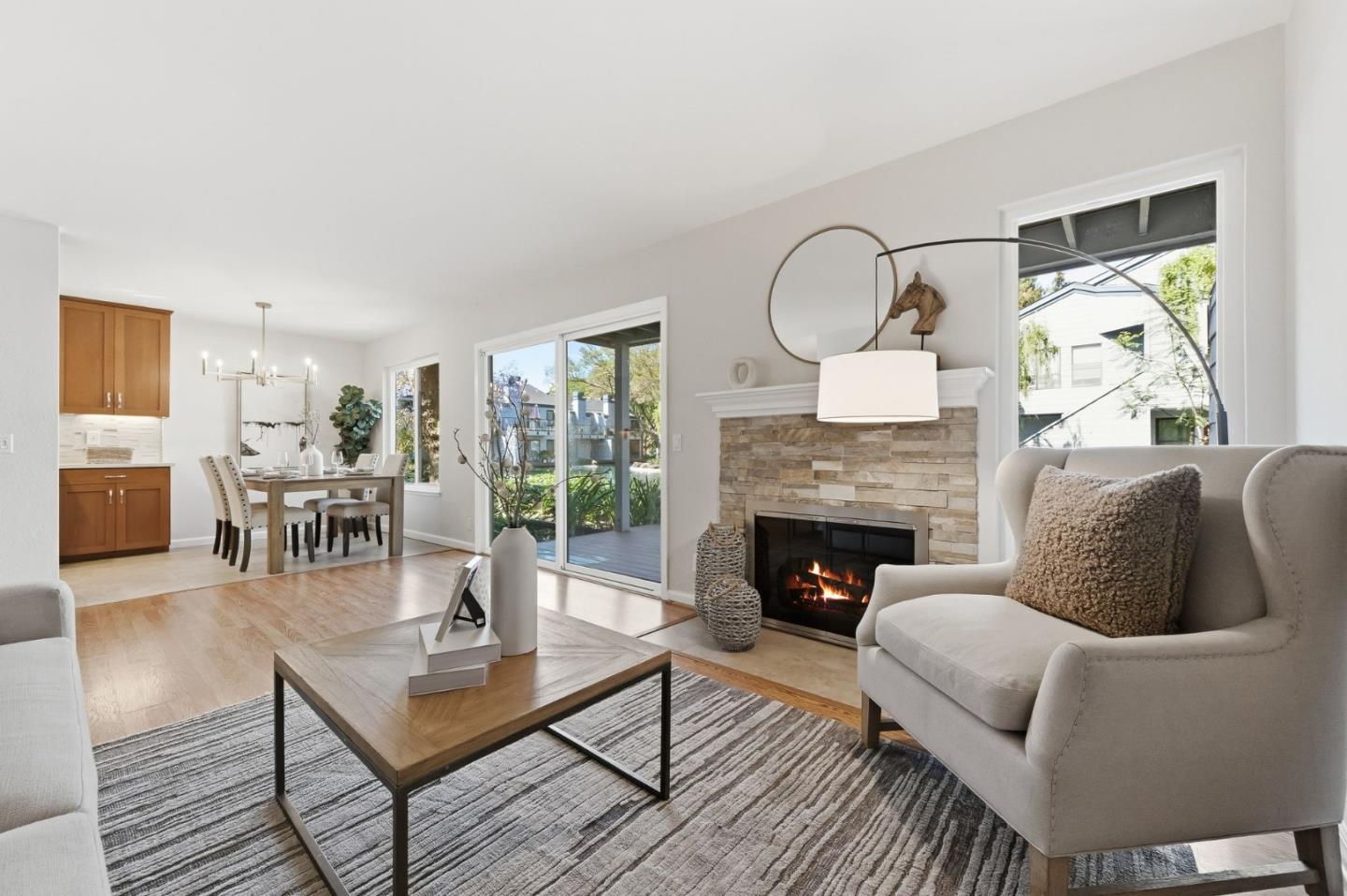 905 West Middlefield Road, Unit 971 Mountain View, CA 94043 - Photo 4 of 29
