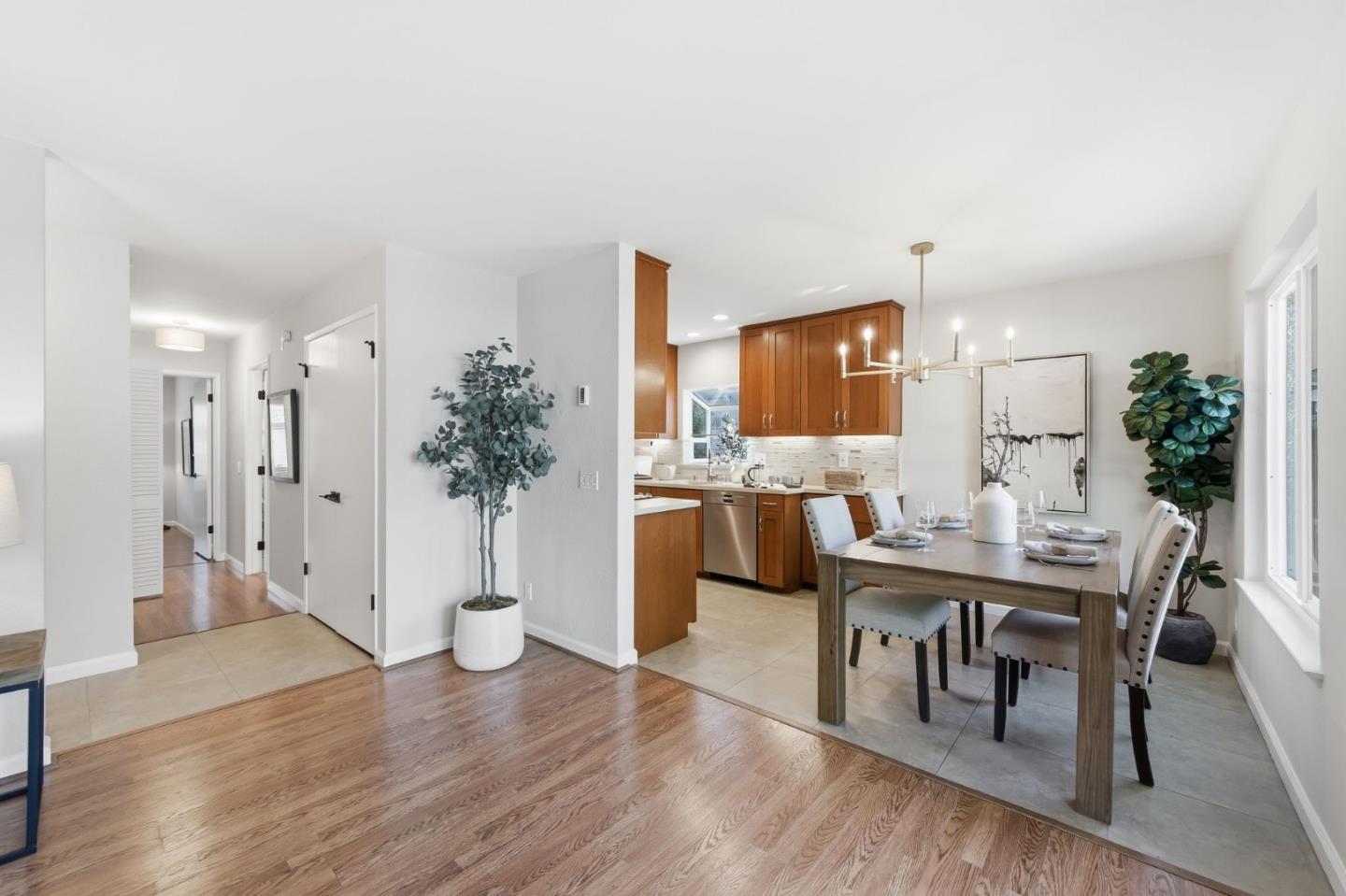 905 West Middlefield Road, Unit 971 Mountain View, CA 94043 - Photo 5 of 29