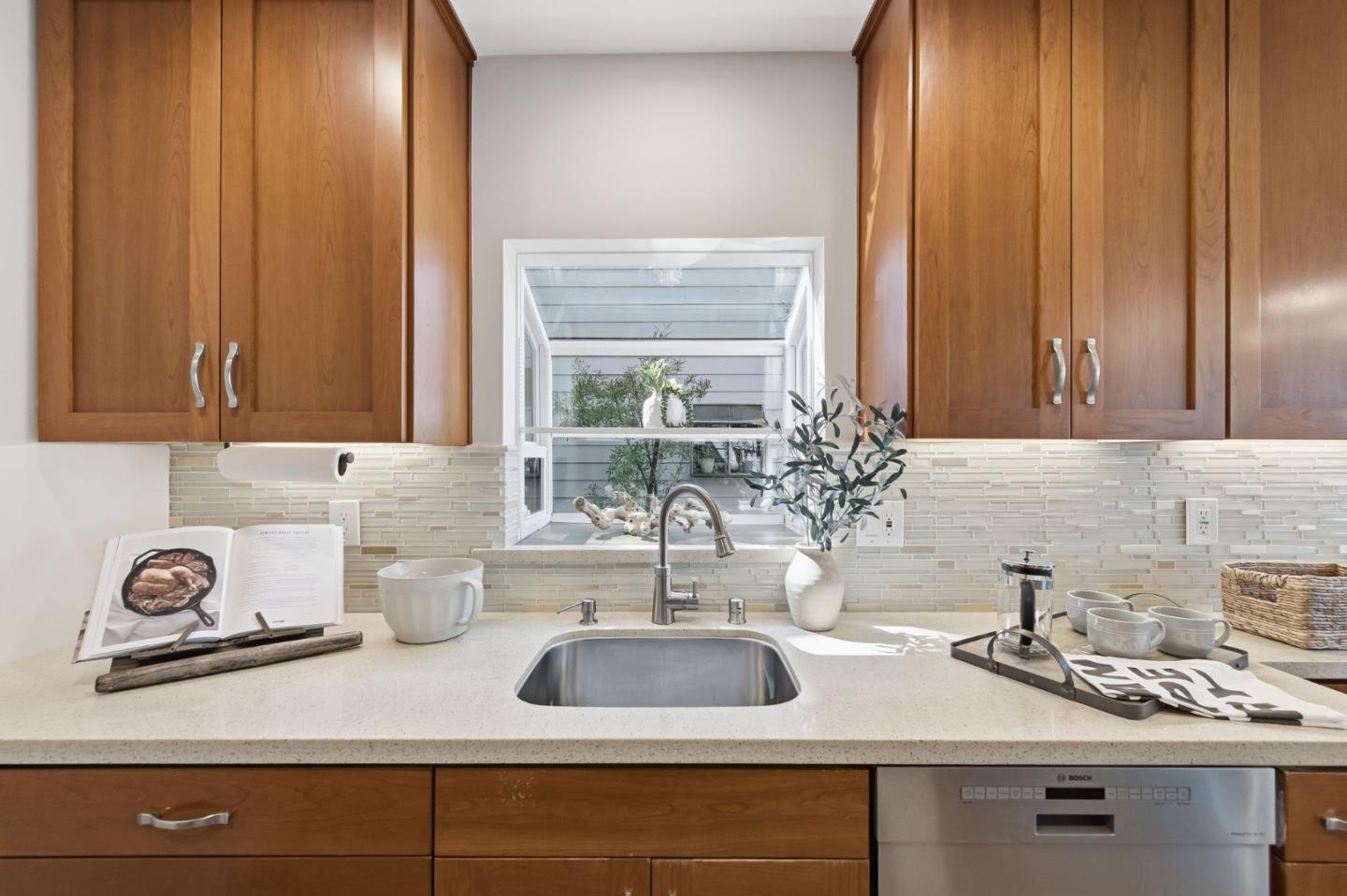 905 West Middlefield Road, Unit 971 Mountain View, CA 94043 - Photo 9 of 29
