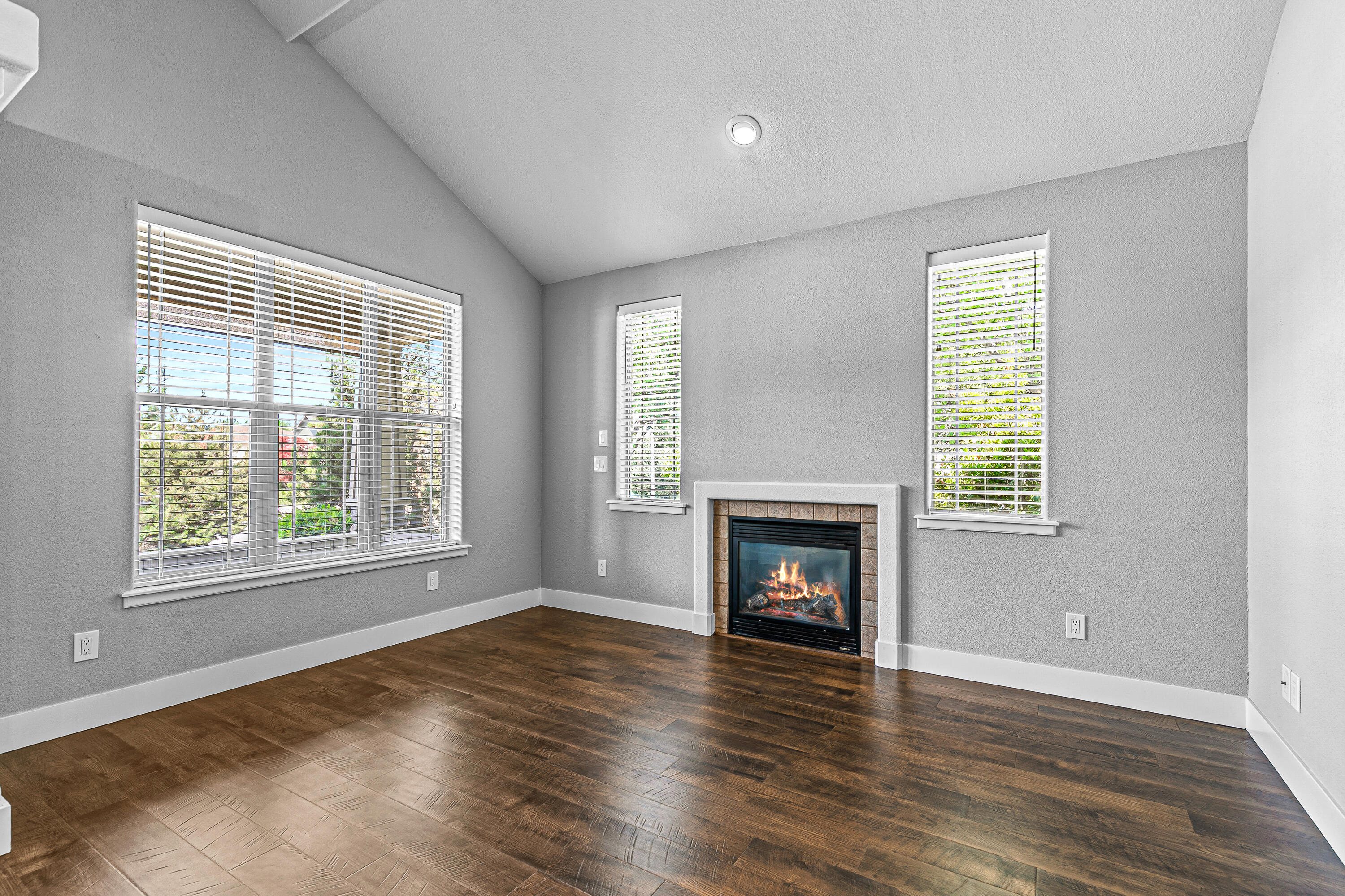 1508 Summit Ridge Circle Medford, OR 97504 - Photo 9 of 31 9R9A3689