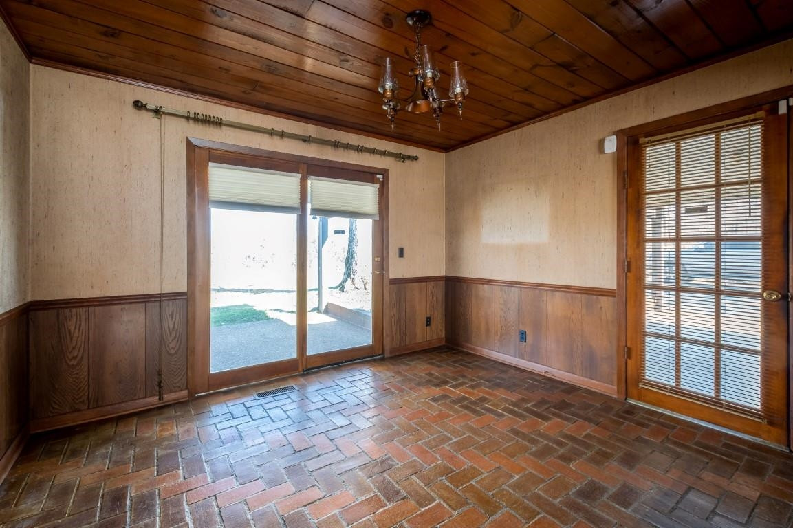 1801 Mouse Tail Road Parsons, TN 38363 - Photo 8 of 24 Photo 8