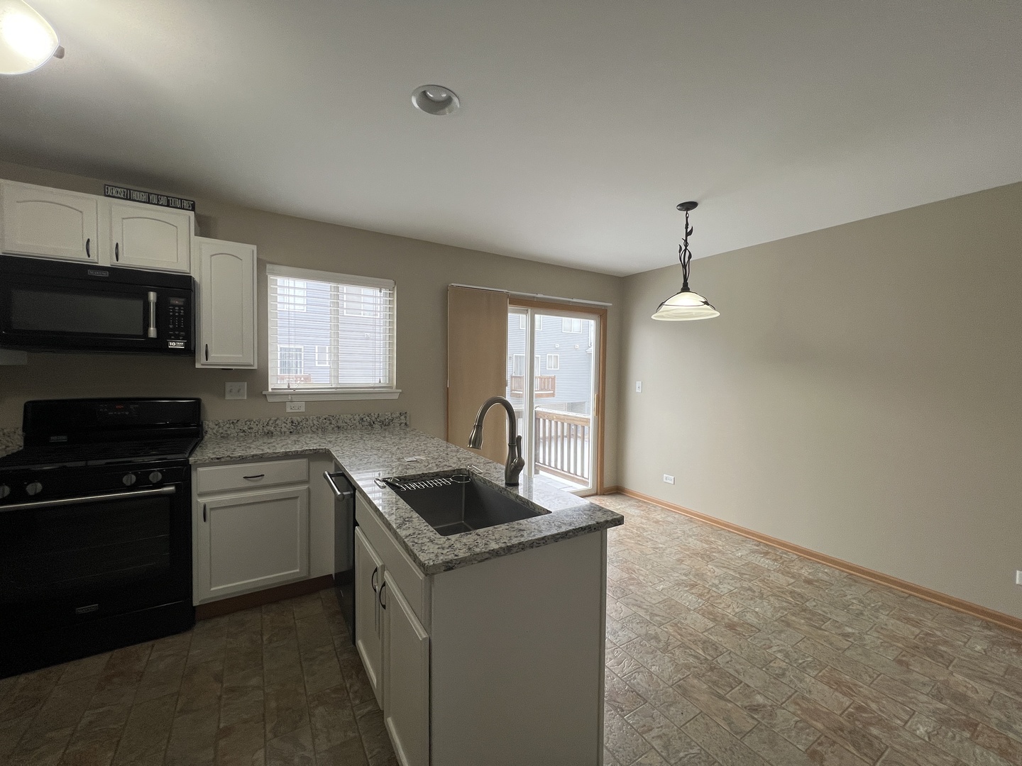 896 Emerald Drive Pingree Grove, IL 60140 - Photo 4 of 7