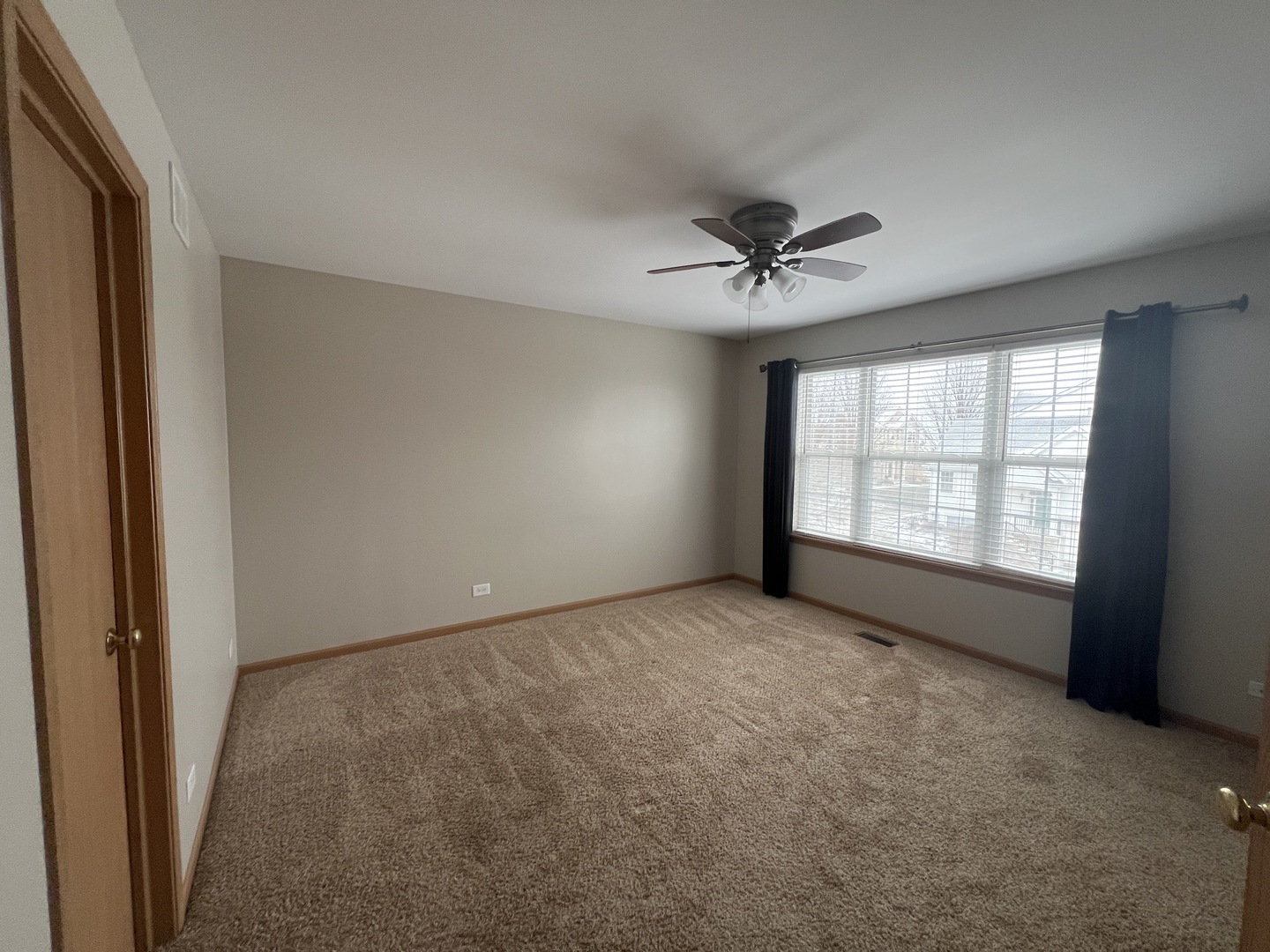 896 Emerald Drive Pingree Grove, IL 60140 - Photo 6 of 7