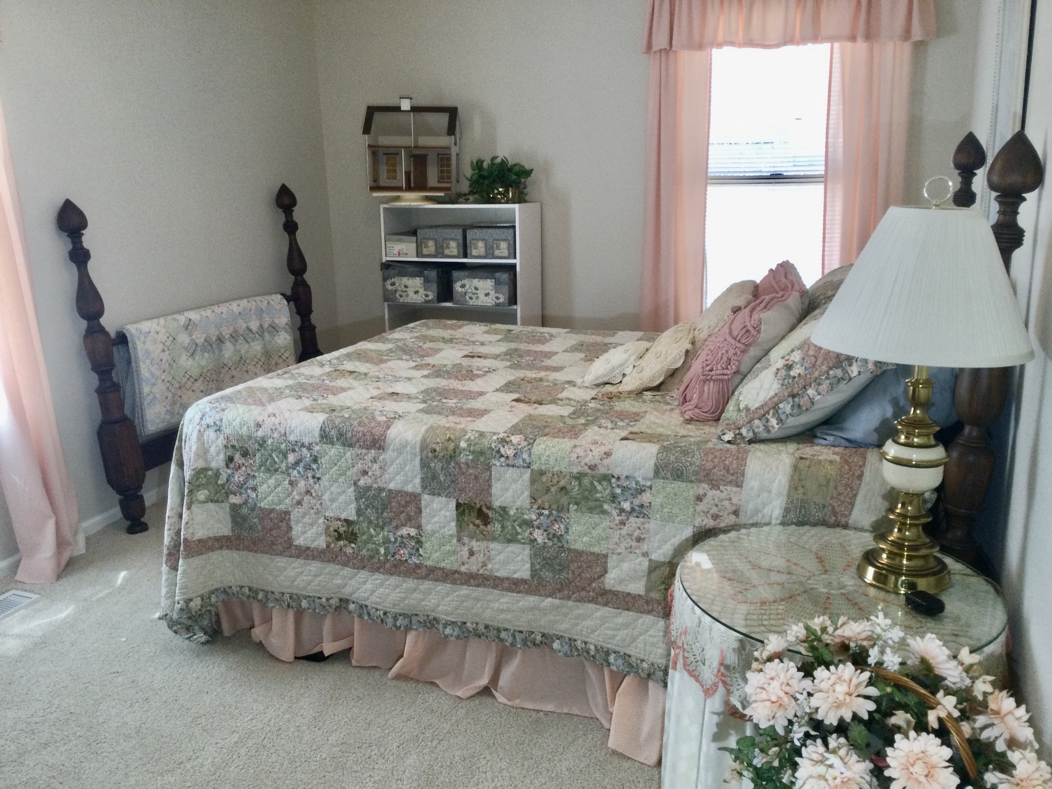 463 Dripping Springs Road Winchester, TN 37398 - Photo 18 of 25 a bed sitting in a bedroom next to a window