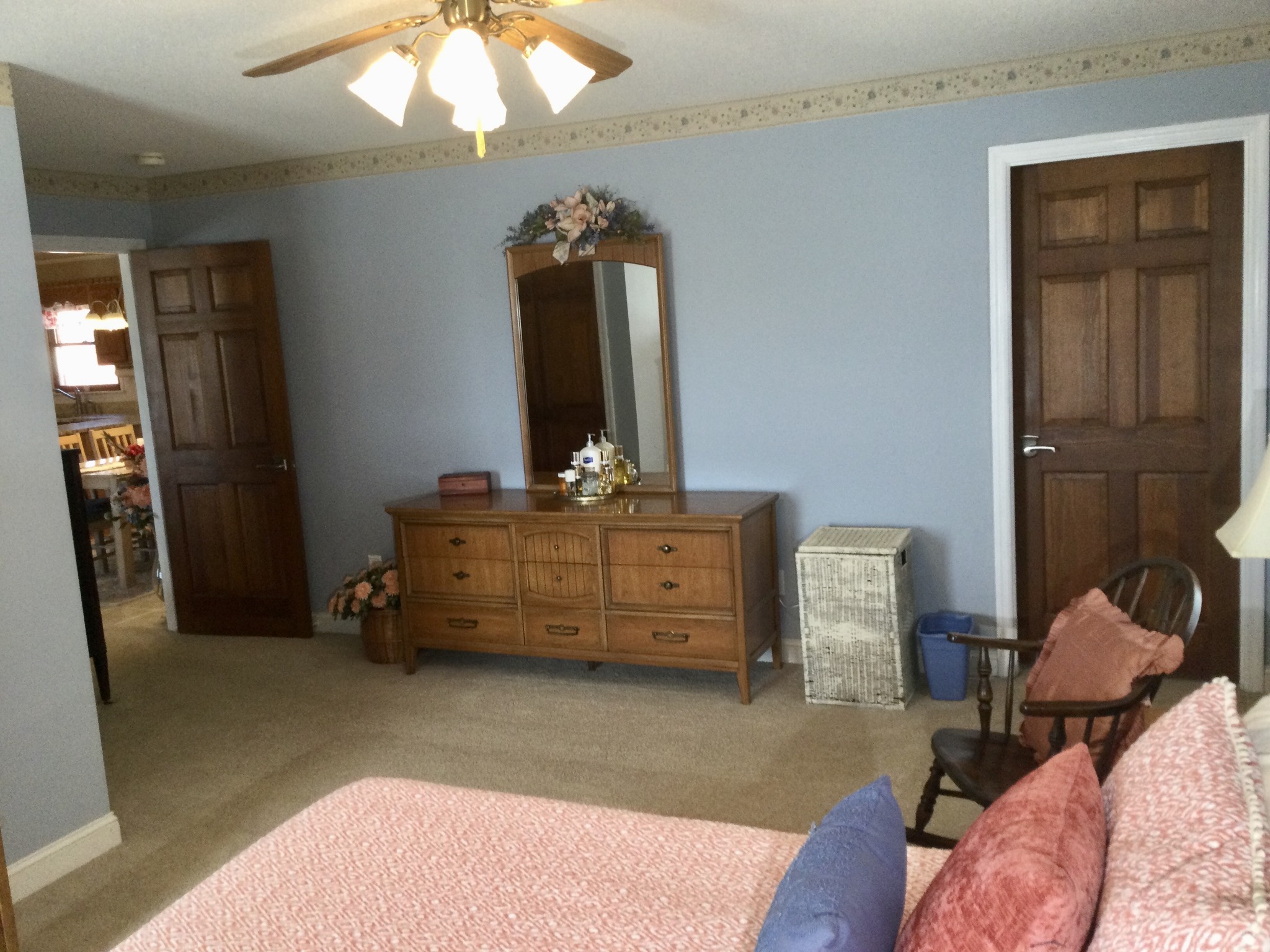 463 Dripping Springs Road Winchester, TN 37398 - Photo 10 of 25 a bedroom with a bed and a mirror